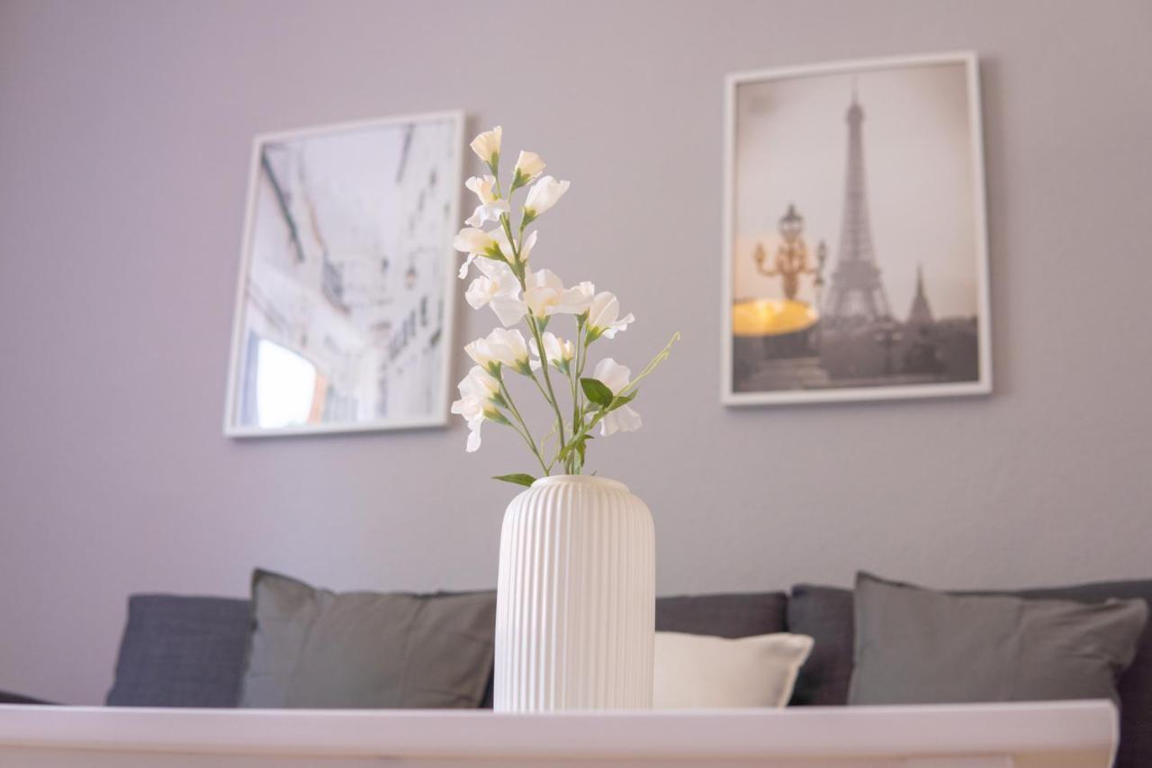 "Purple Chill" Super Zentrale Ferienwohnung Hbf-Messe-Buergerweide-Citygate-Ovb Arena BRE Buitenkant foto